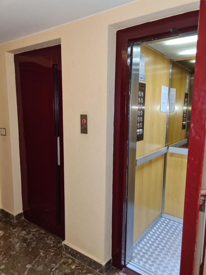 Dos Torres Tauriel - Espacioso Apartamento Con Impresionantes Vistas Y Garaje Privado Zaragoza Dış mekan fotoğraf