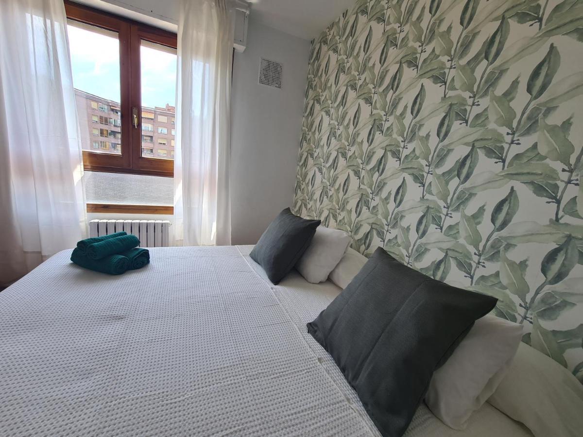 Dos Torres Tauriel - Espacioso Apartamento Con Impresionantes Vistas Y Garaje Privado Zaragoza Dış mekan fotoğraf