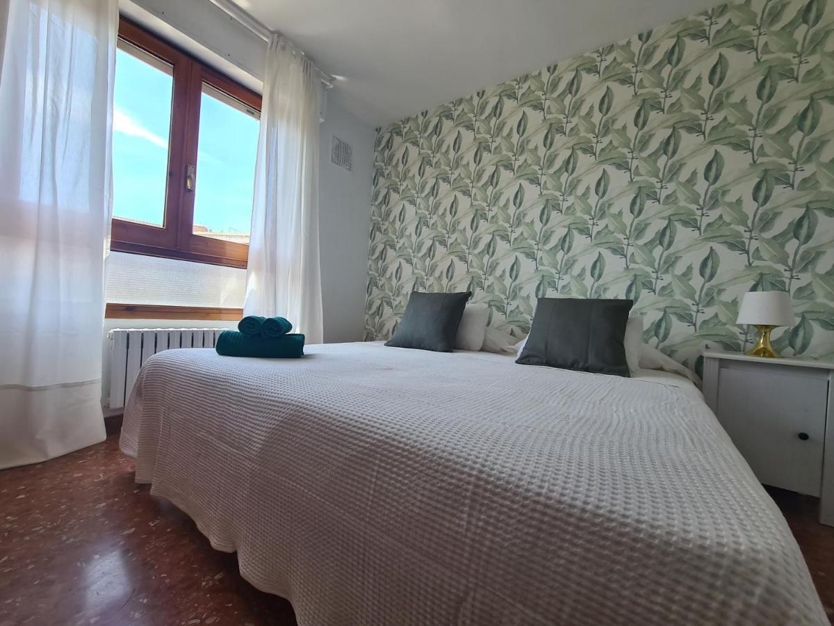 Dos Torres Tauriel - Espacioso Apartamento Con Impresionantes Vistas Y Garaje Privado Zaragoza Dış mekan fotoğraf